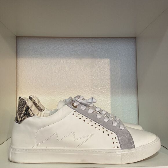 Steve Madden Bianka Sneakers Womens 10M White Studded Streetwear Minimalist - Picture 4 of 14